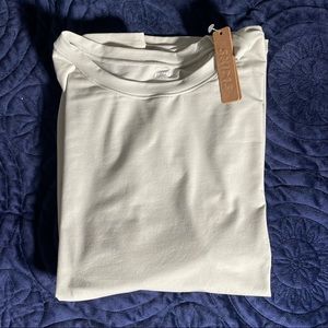 SOLD Skims fits everybody t shirt (talc)